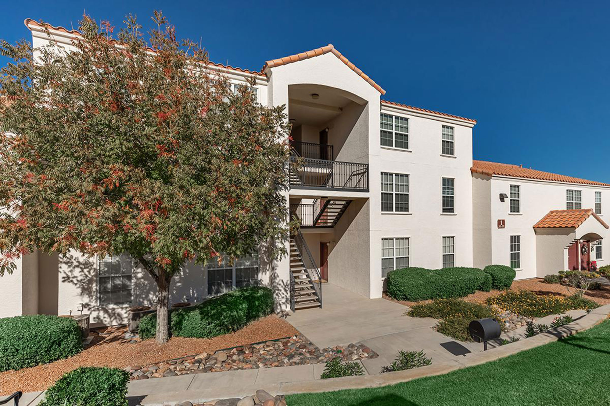 Ascenda Capital Acquires a Portfolio of Two Apartment Communities in El Paso, Texas.
